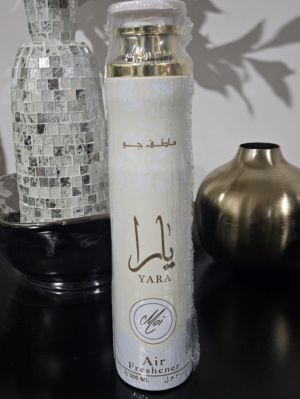 Yara Moi Air Freshener - White & Gold - NEW